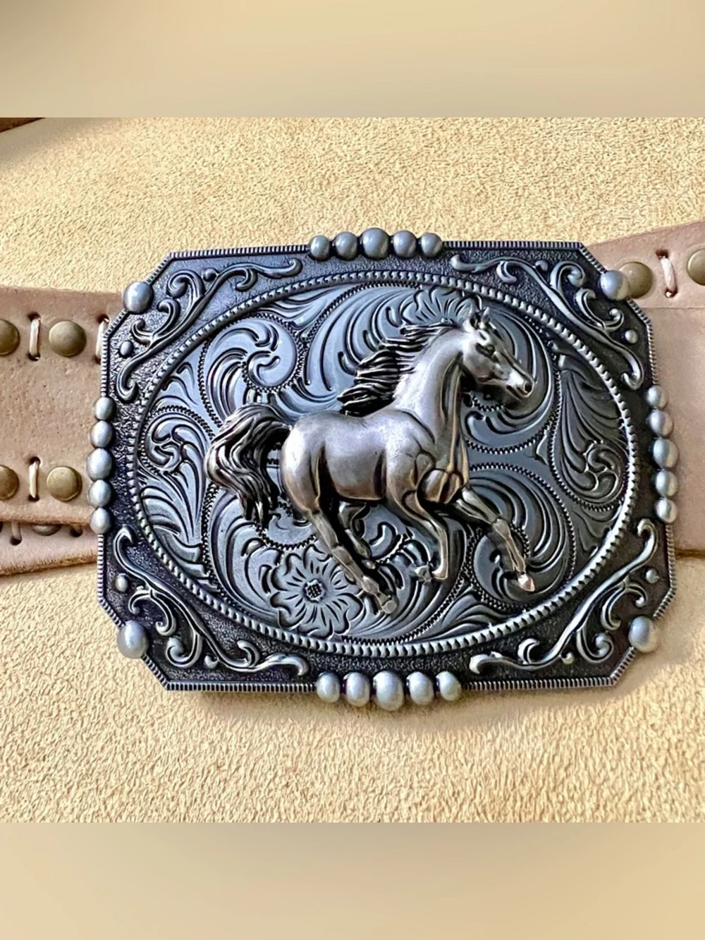 Detailed Silver Engraved Horse/Western Unisex Clip-On Belt Buckle